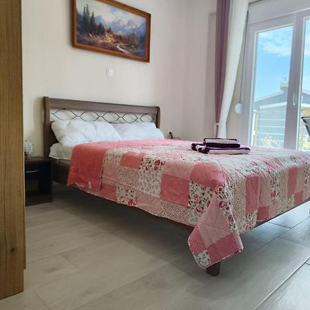 Lilli Deluxe Apartment Nikíti Kültér fotó