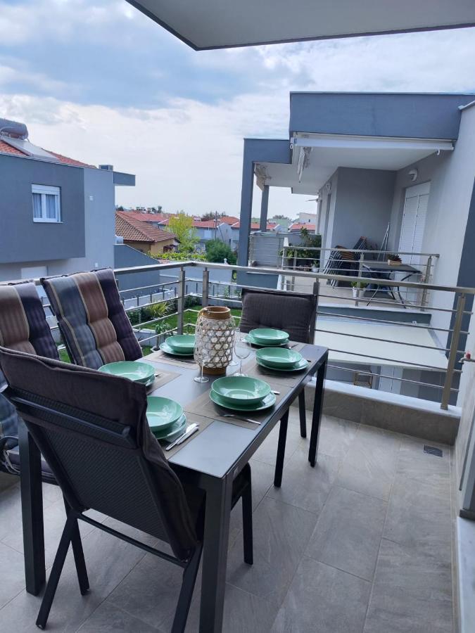 Lilli Deluxe Apartment Nikíti Kültér fotó